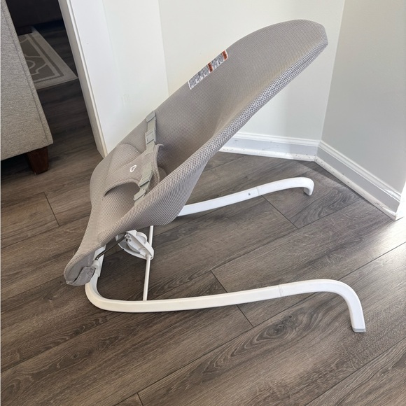 Munchkin Spring Bouncer Rocker - Picture 5 of 7